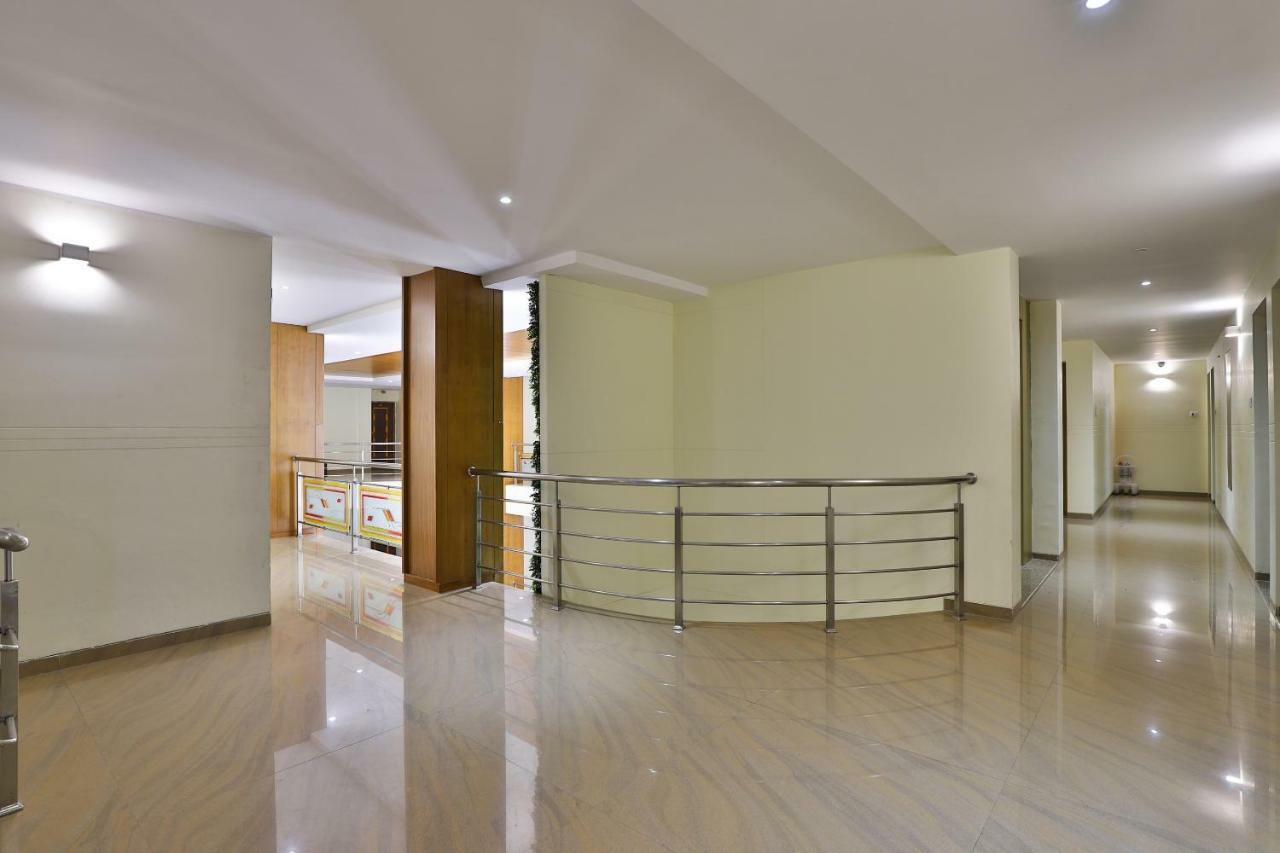 Palette - Hotel Ocean Inn Daman Buitenkant foto