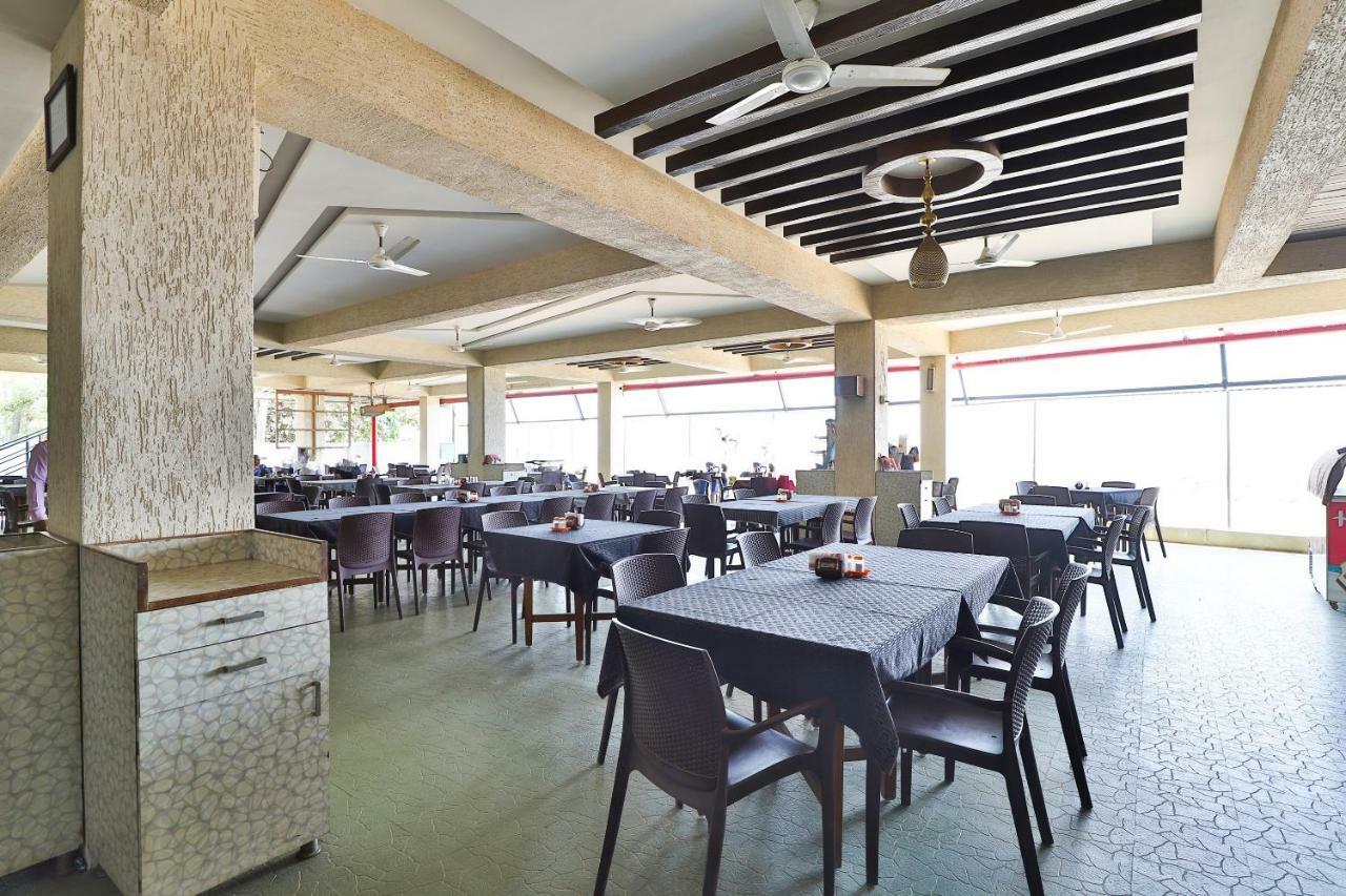 Palette - Hotel Ocean Inn Daman Buitenkant foto
